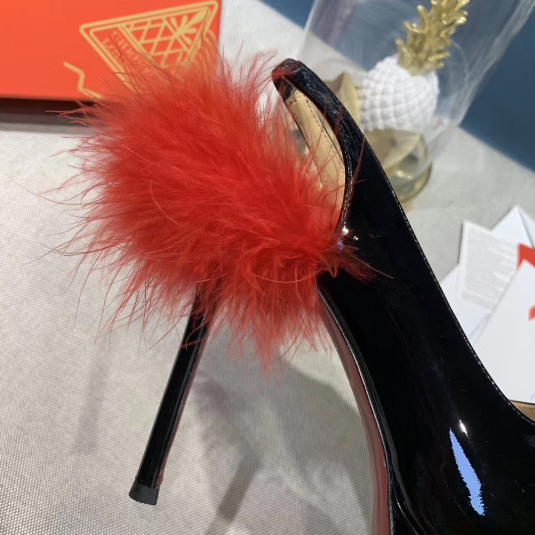 Lady Peep Pom