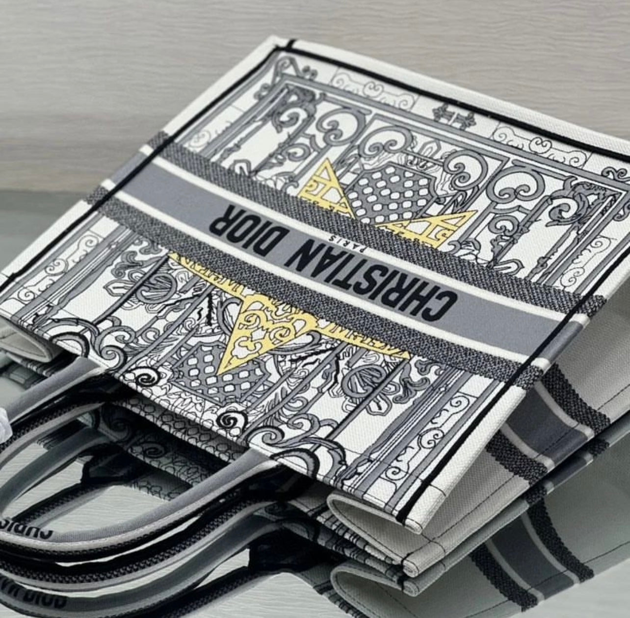 Medium Book Tote
