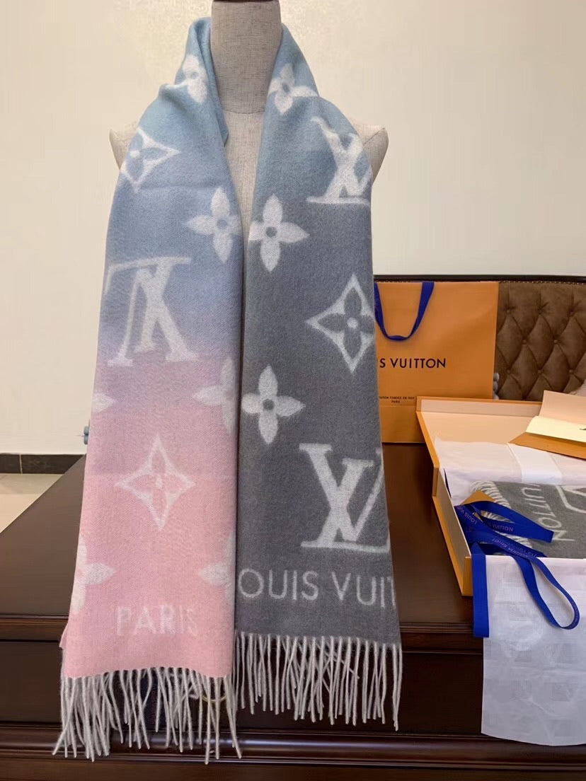 Gradient Scarf