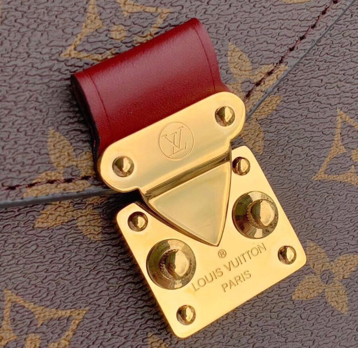 Pochette Metis