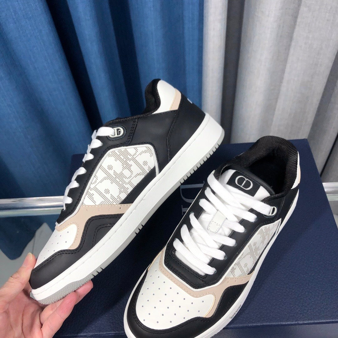 B30 Sneaker