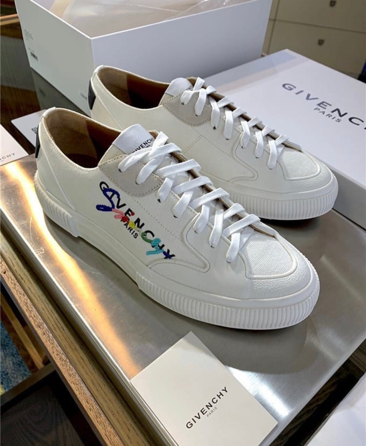 Canvas Sneaker