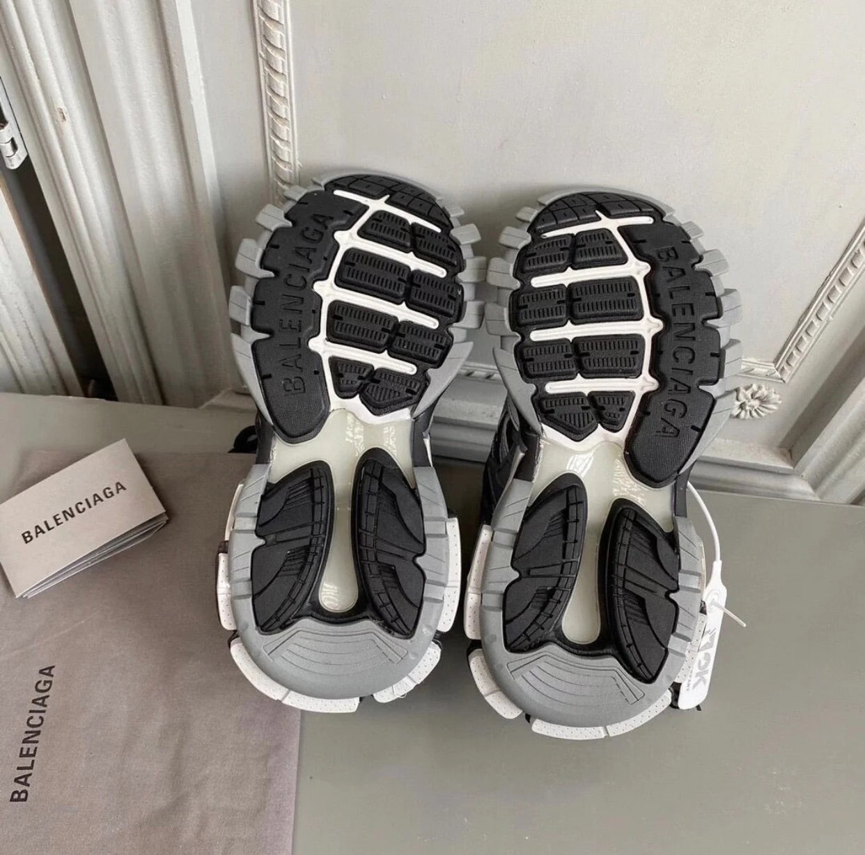 Track 2.0 Trainers