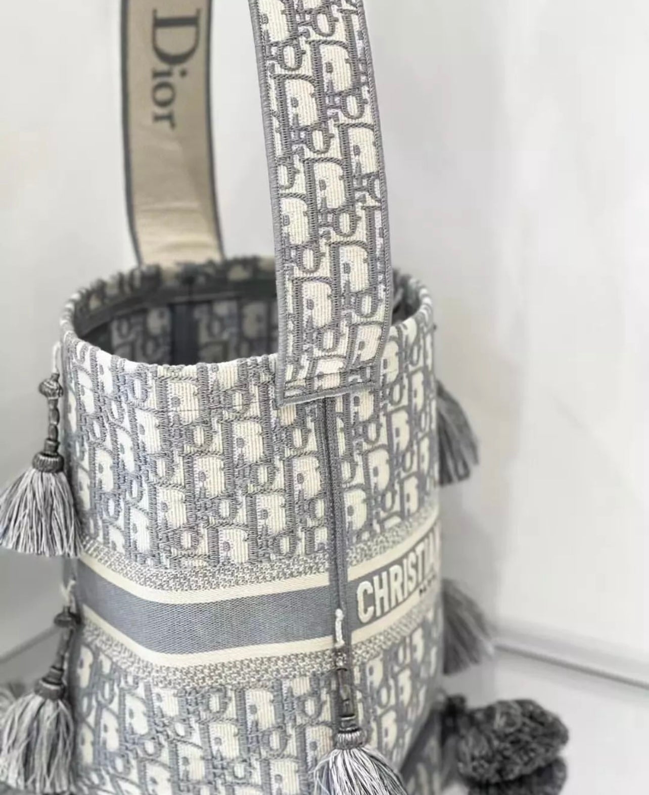 Bubble Bucket Bag