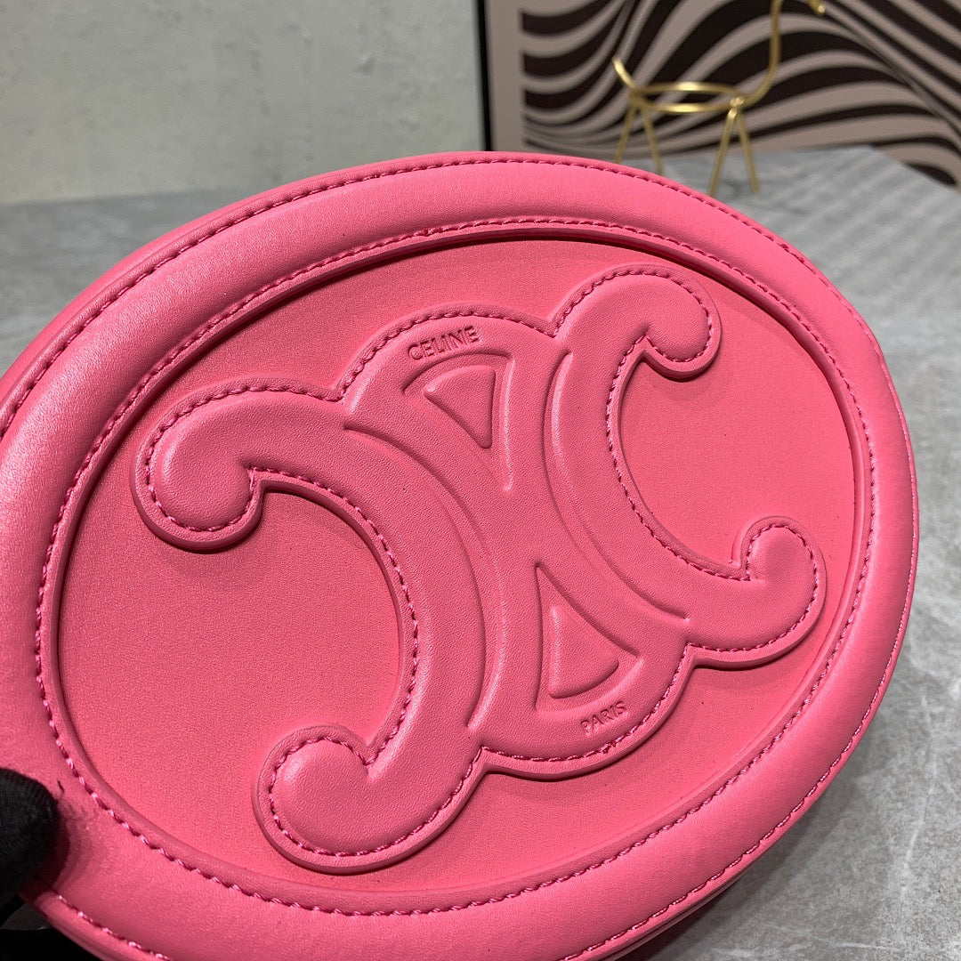 Oval Crossbody Triomphe