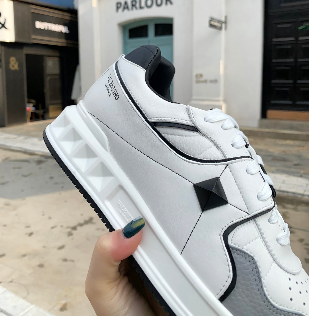 One Stud Trainers