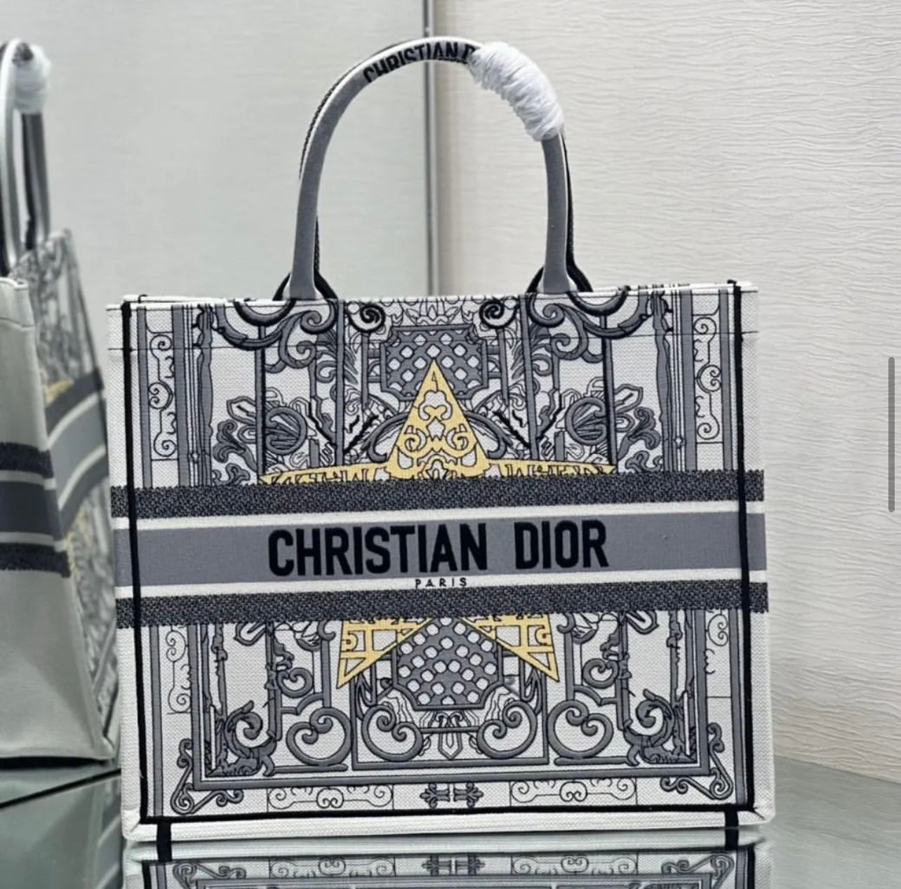 Medium Book Tote