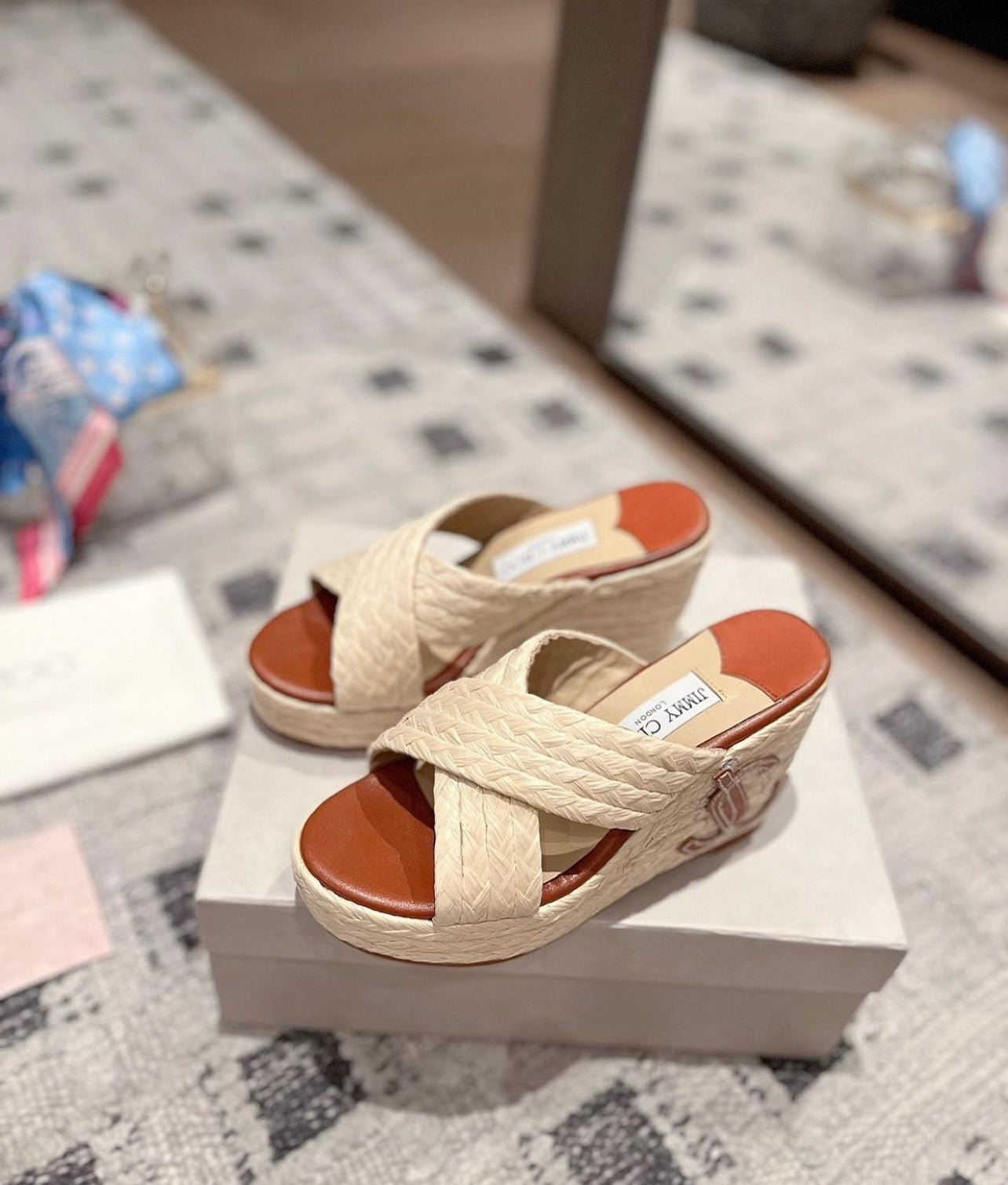 Dovina Wedges