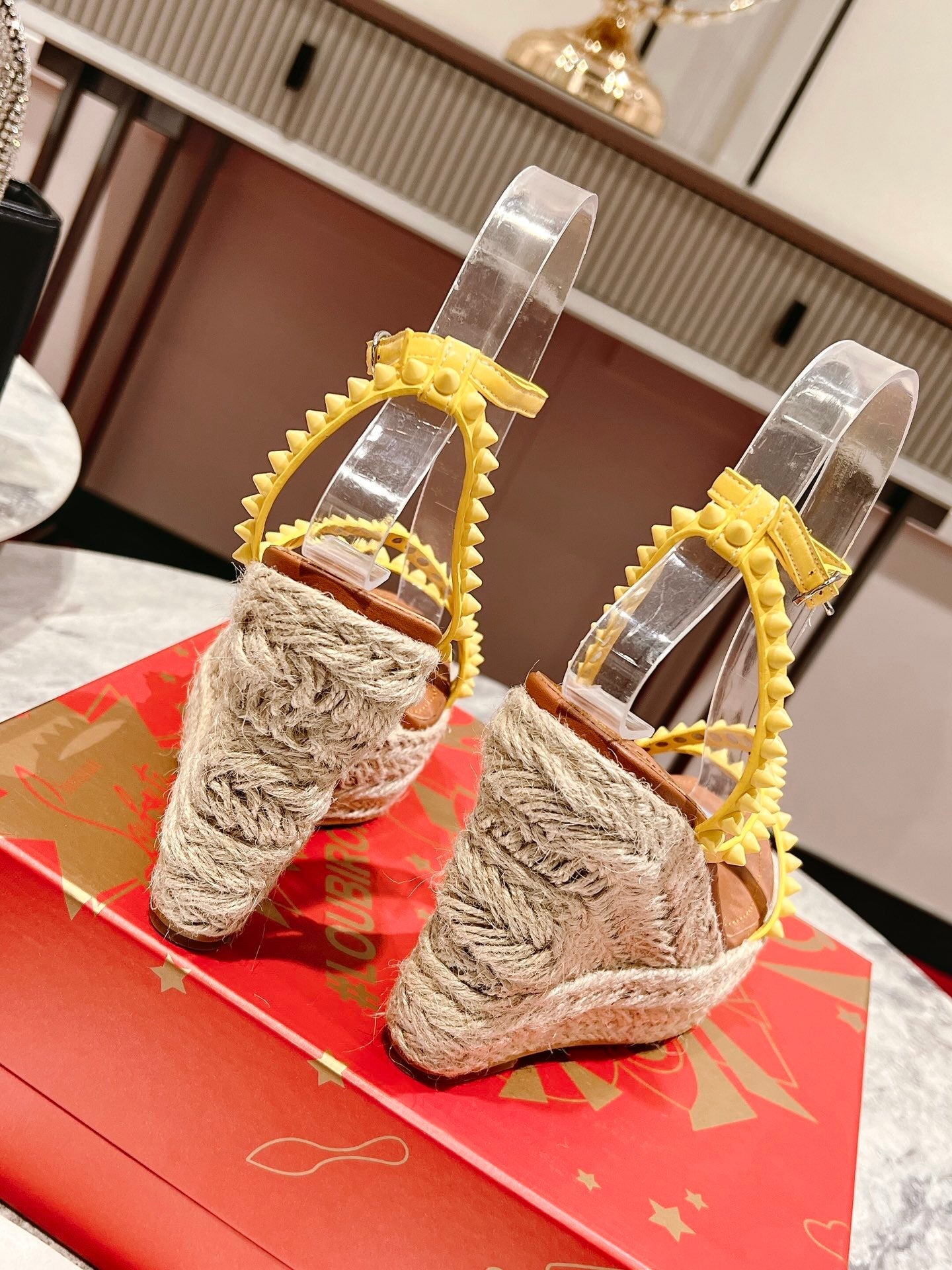 Mafaldina Wedges