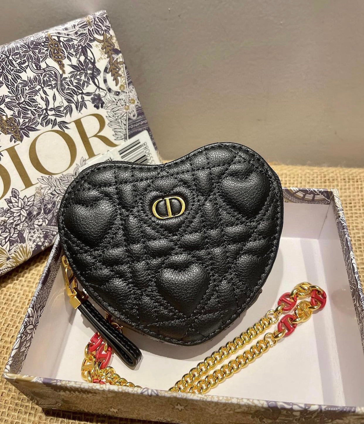 Amour Caro Pouch