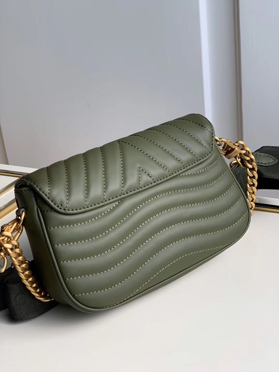 New Wave Pochette