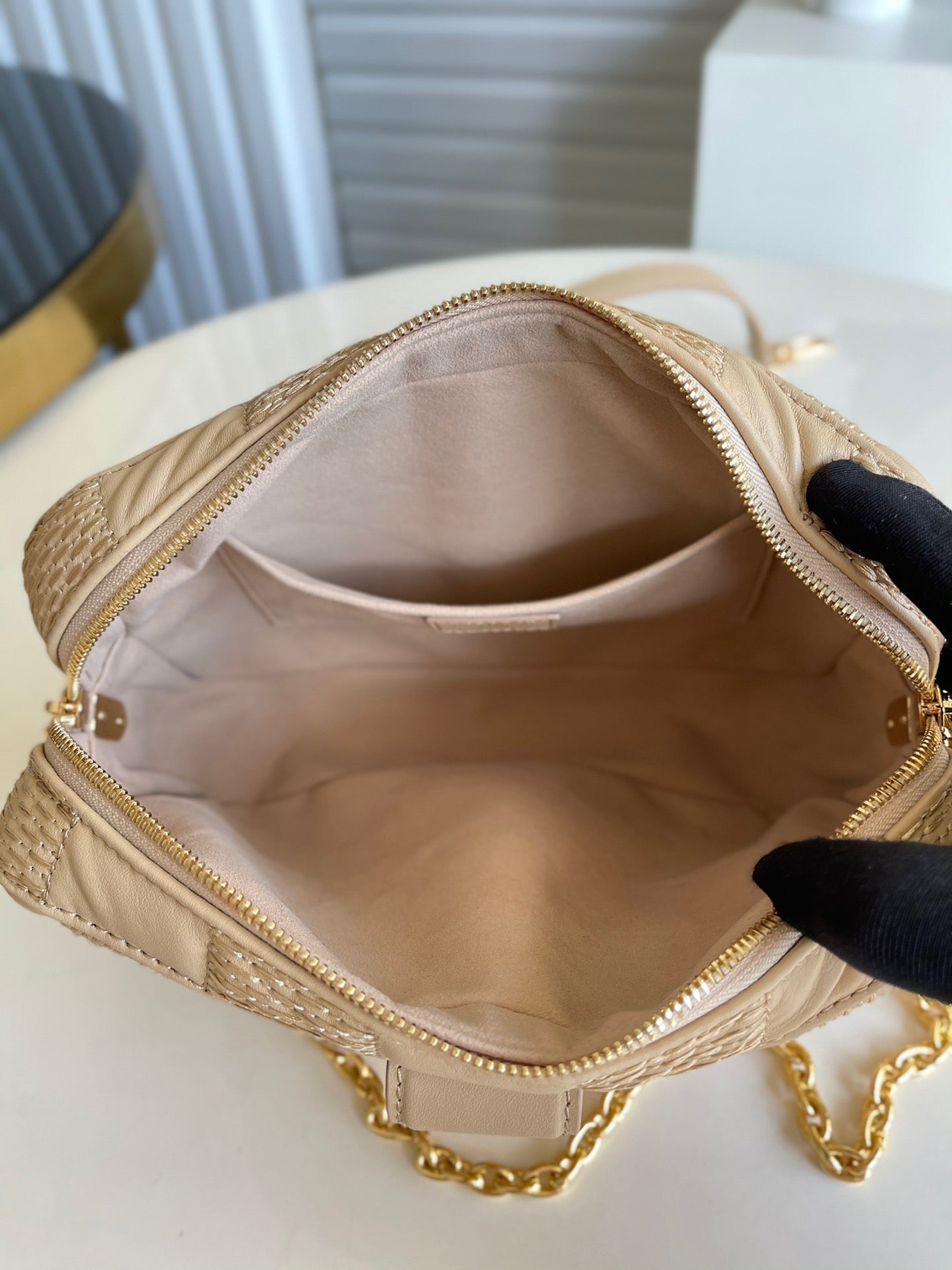 Troca Shoulder Bag