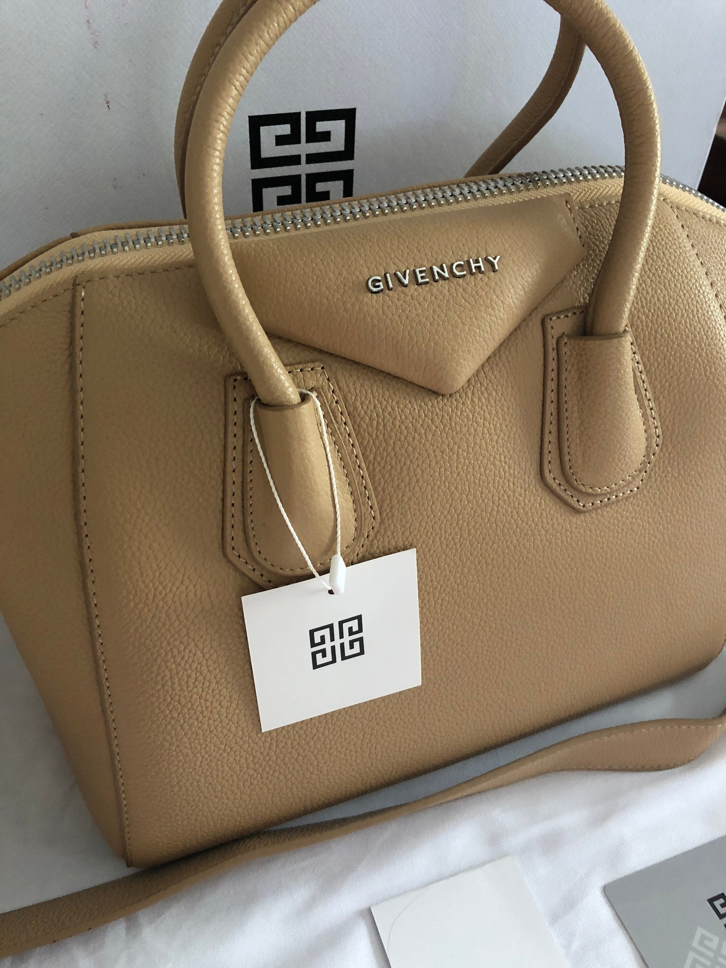 Antigona Grained Leather