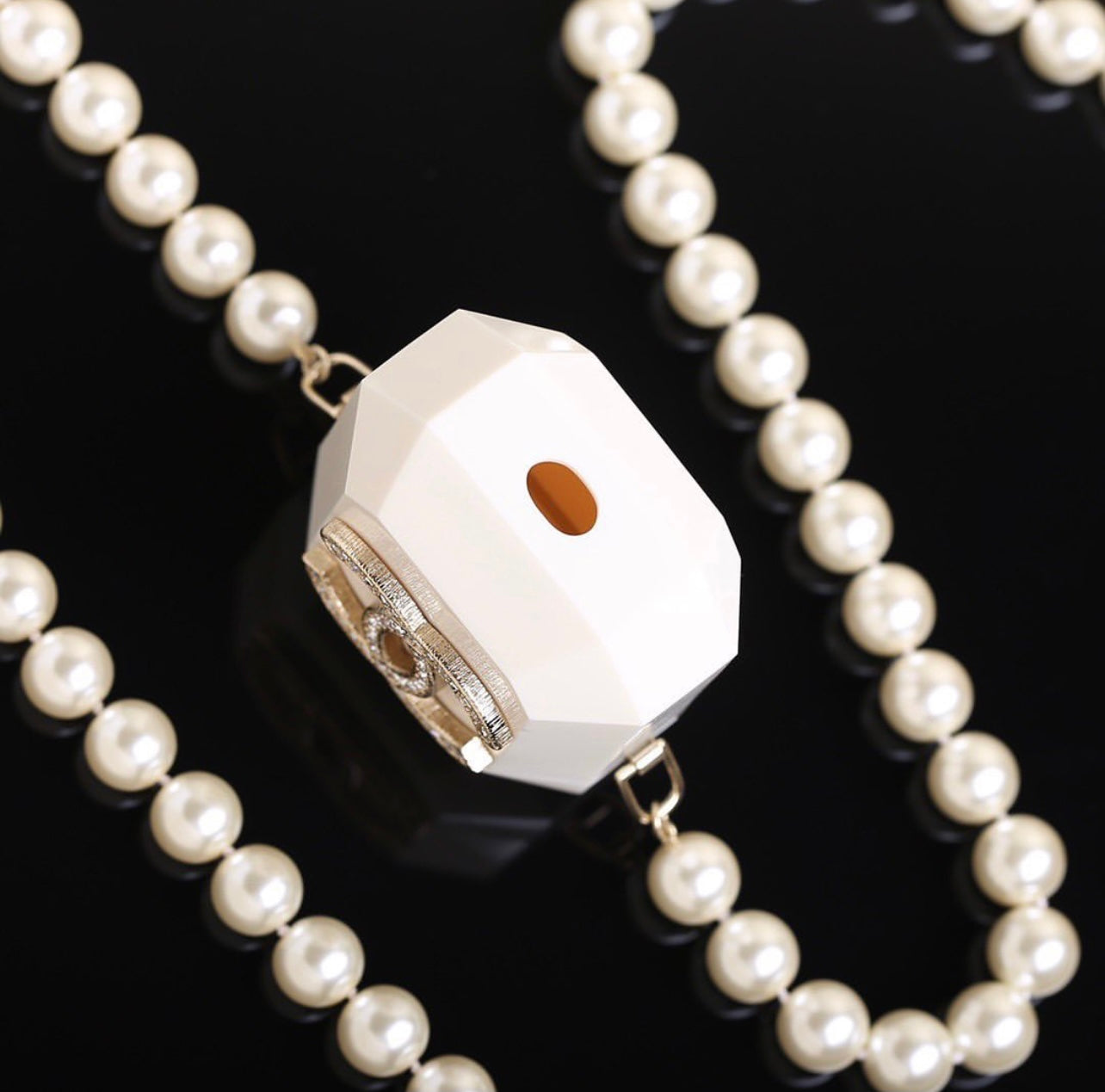 Pearl AirPod Case