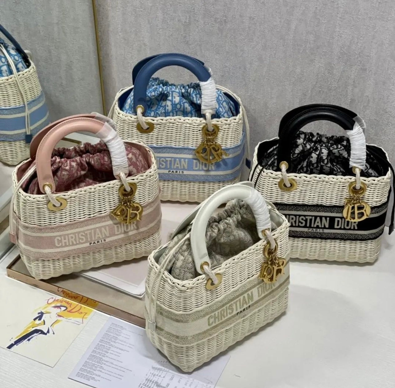 Medium Lady D Wicker