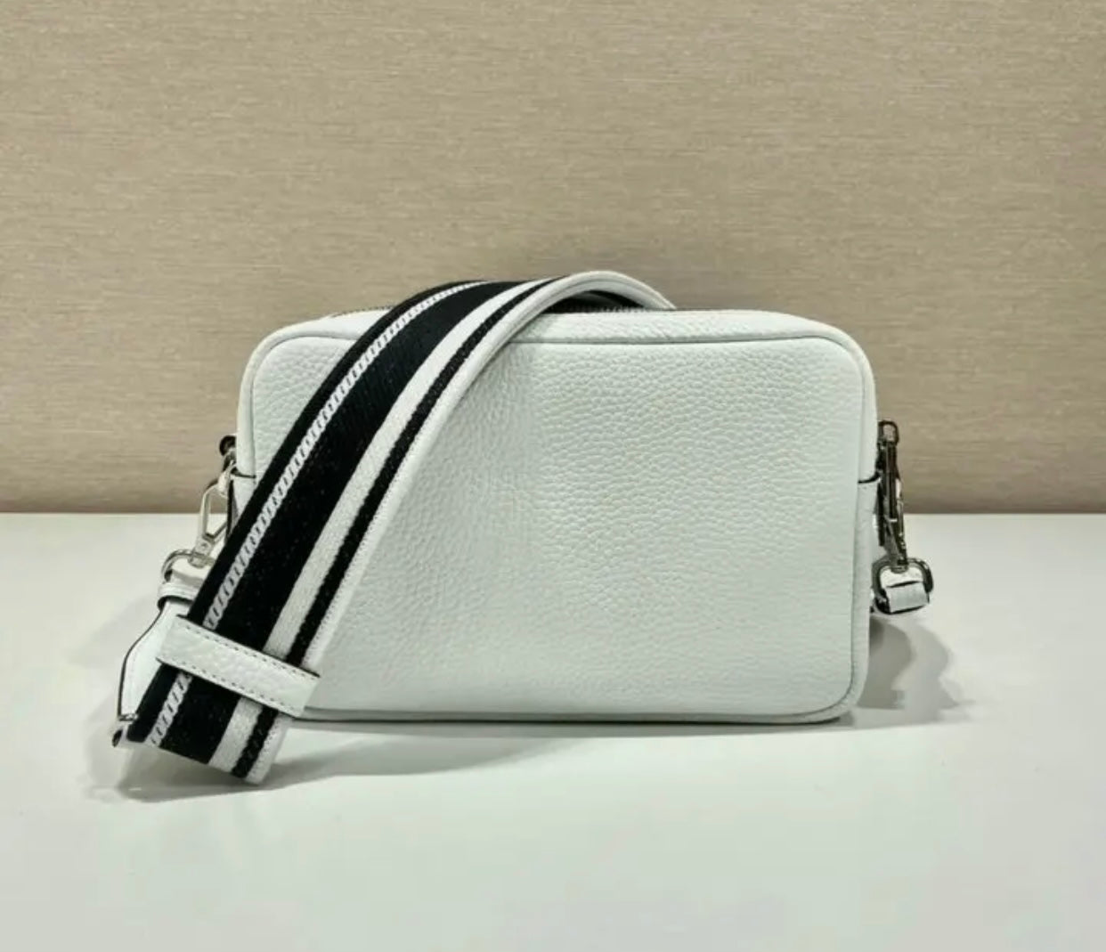 Medium Leather Bag