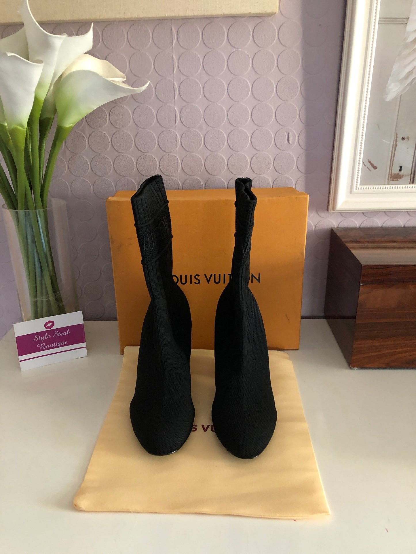 Silhouette Ankle Boots