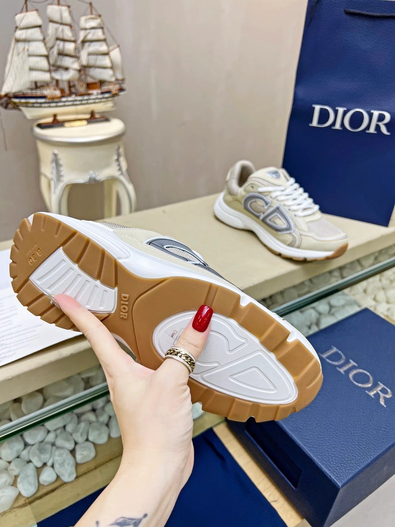B30 Sneaker