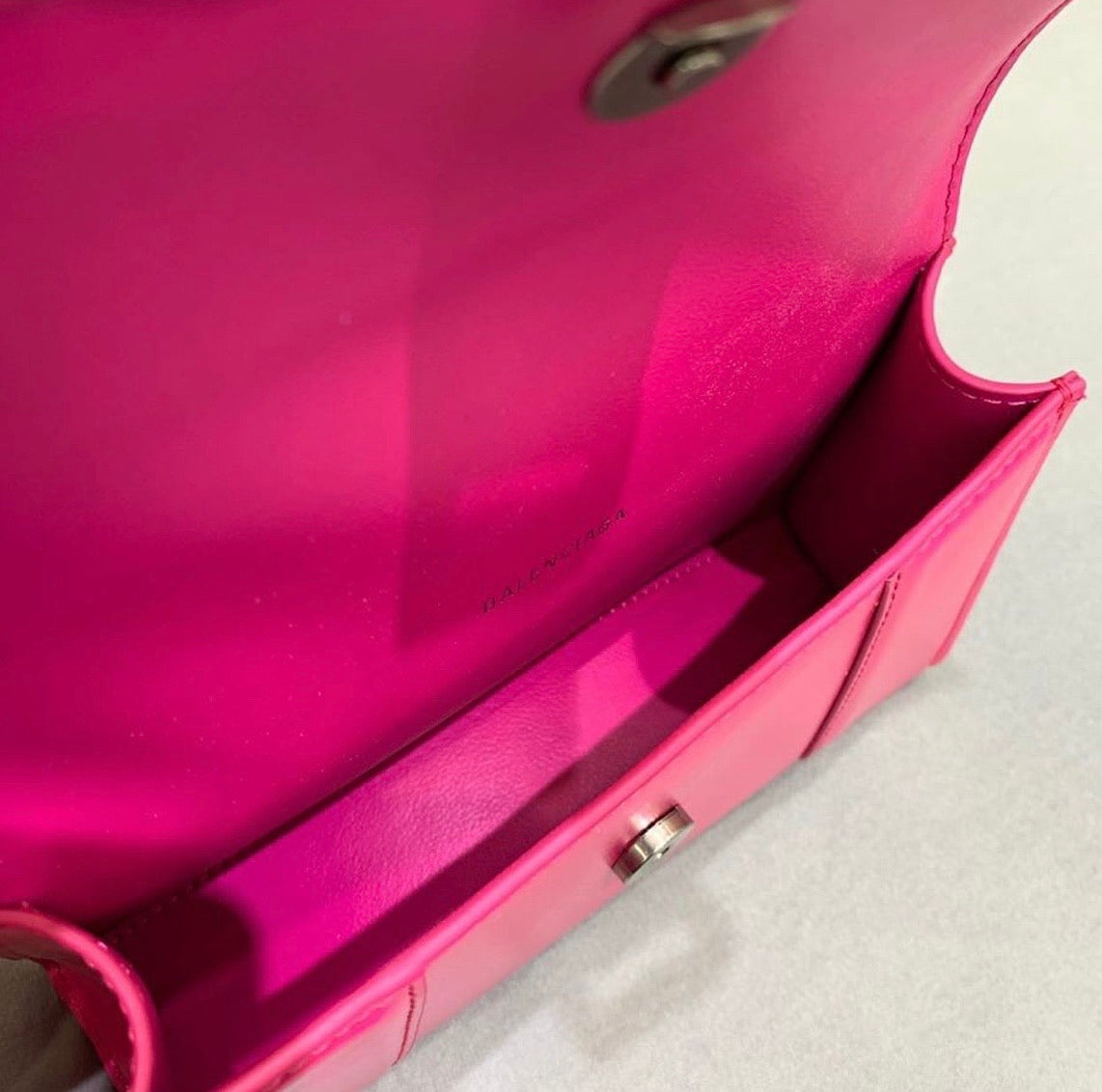 Hourglass Belt Bag