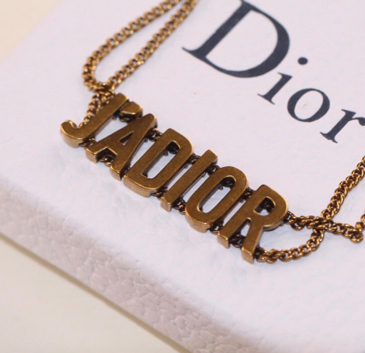 J’Adior Choker