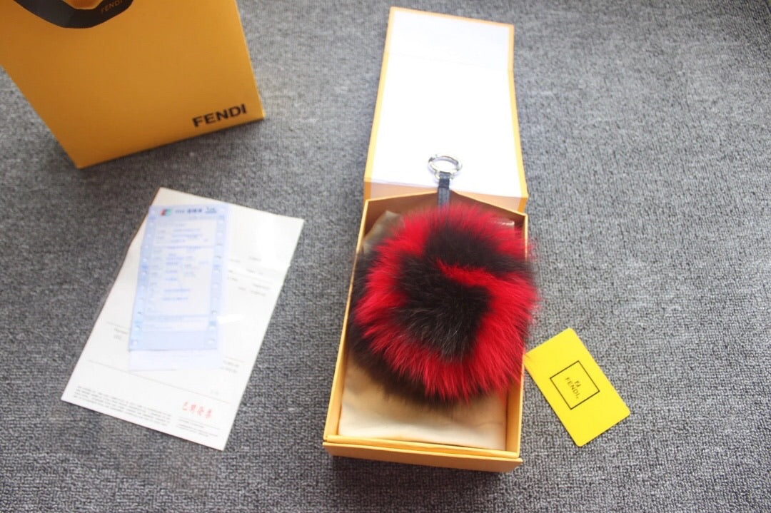 Initials Fur Pom