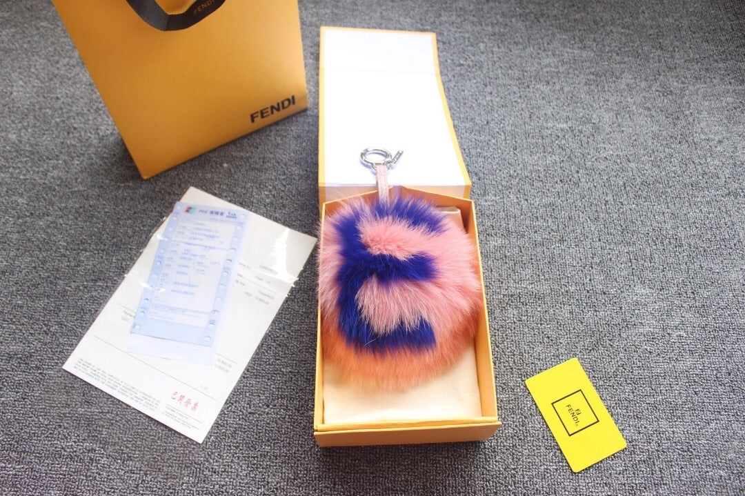 Initials Fur Pom