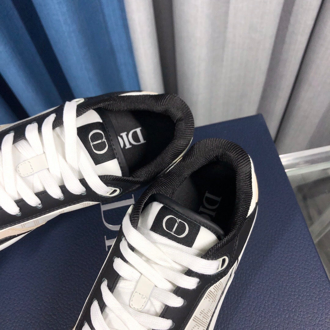 B30 Sneaker