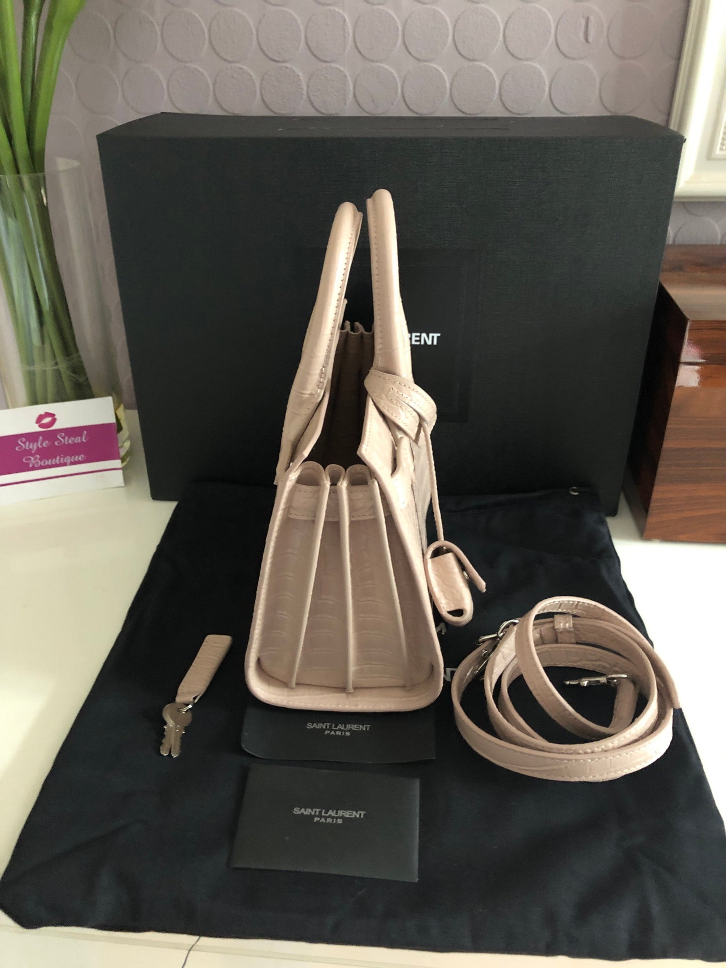 Sac De Jour Embossed