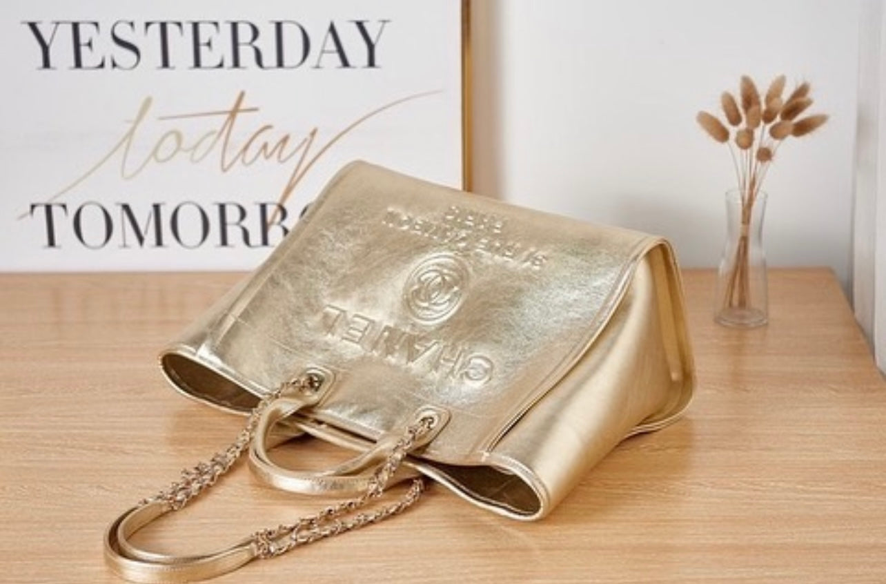 Deauville Leather Tote