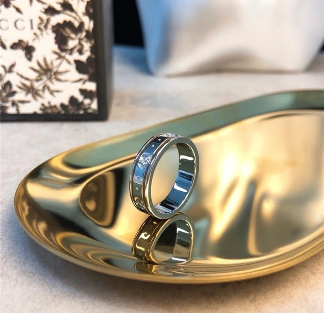 Logo Ring