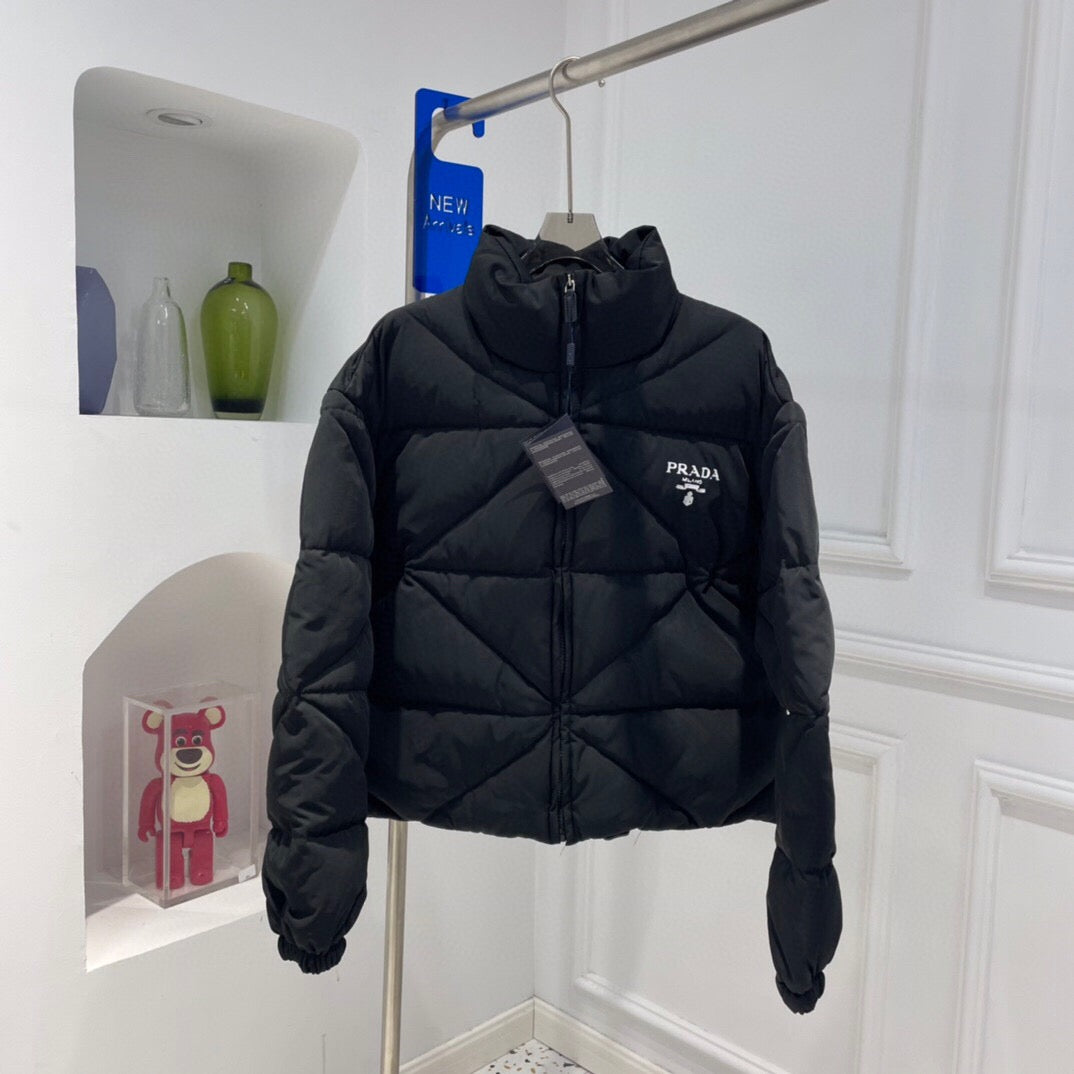 Re Nylon Jacket