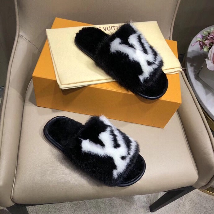 Homey Slippers