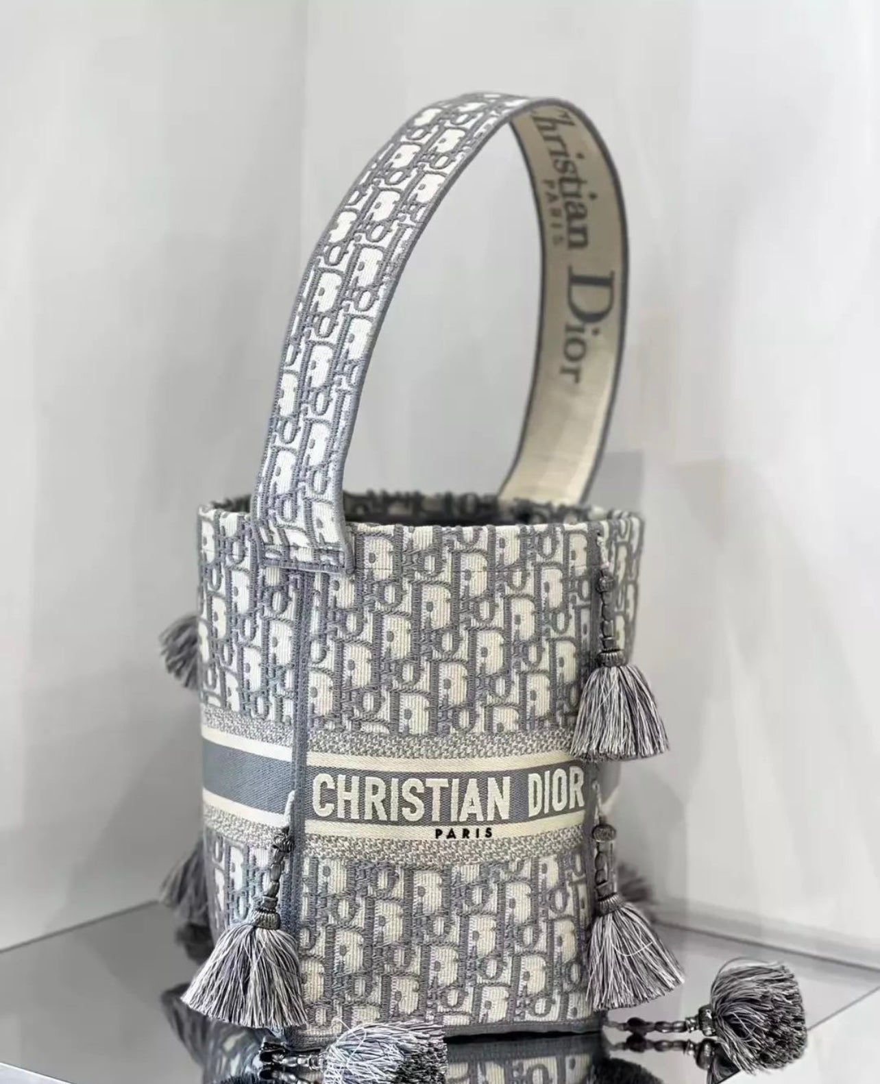 Bubble Bucket Bag