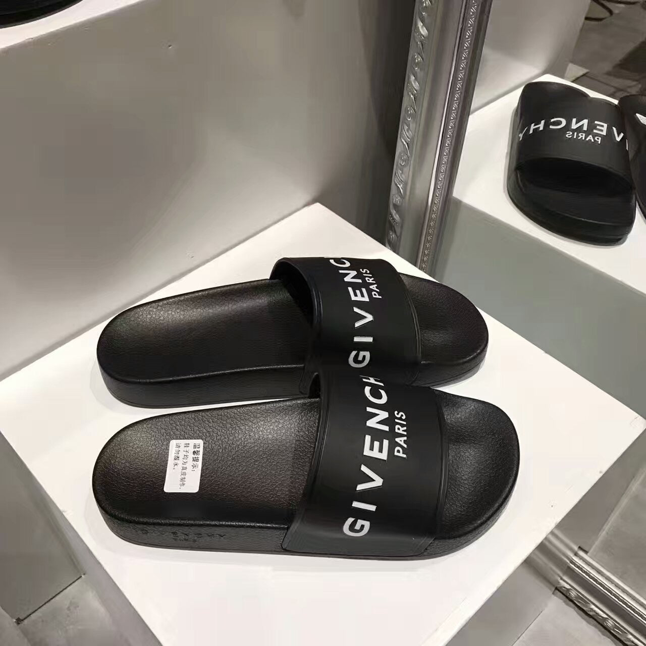 Logo Slides