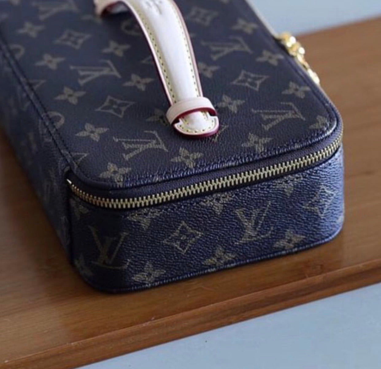 Nice Jewellery Case