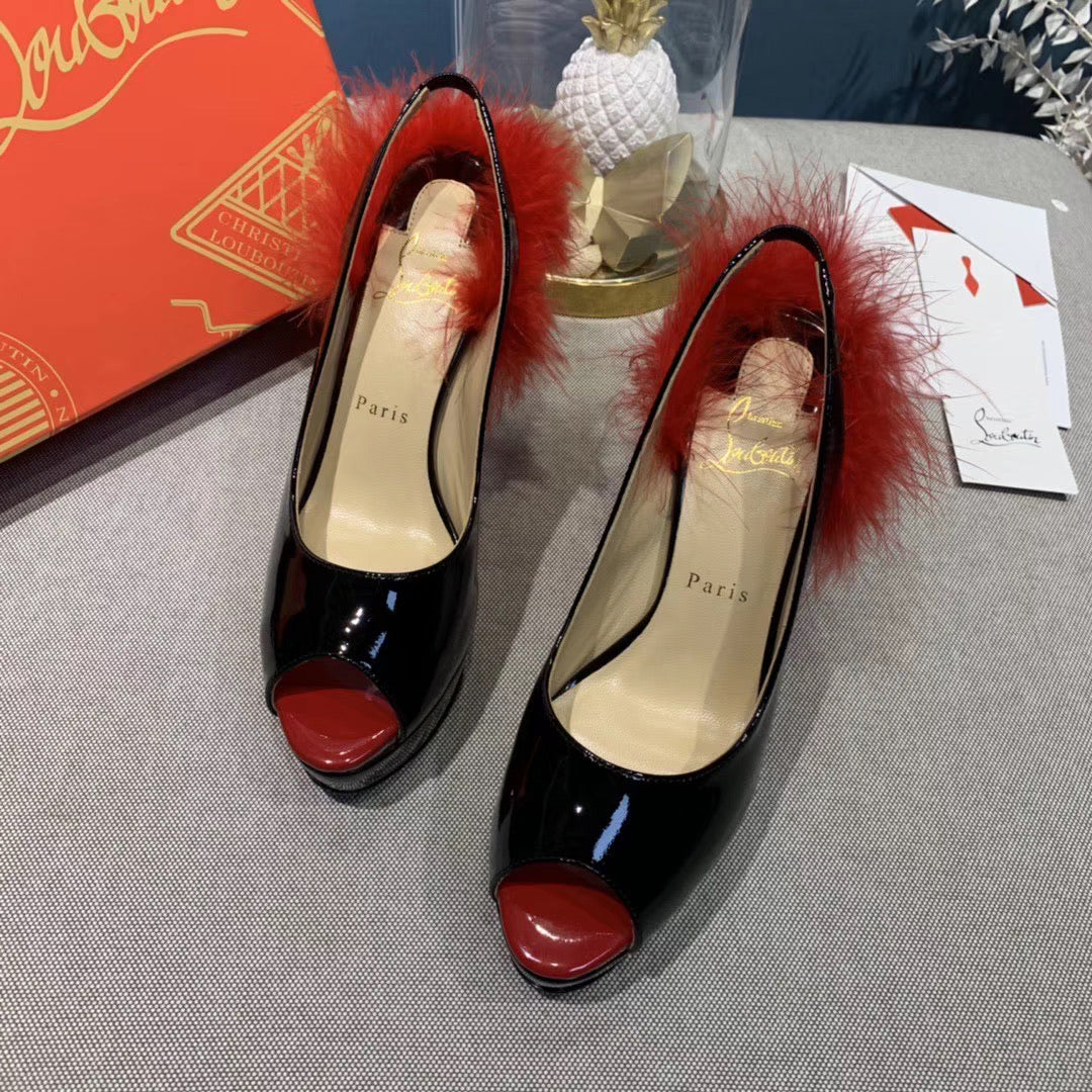 Lady Peep Pom