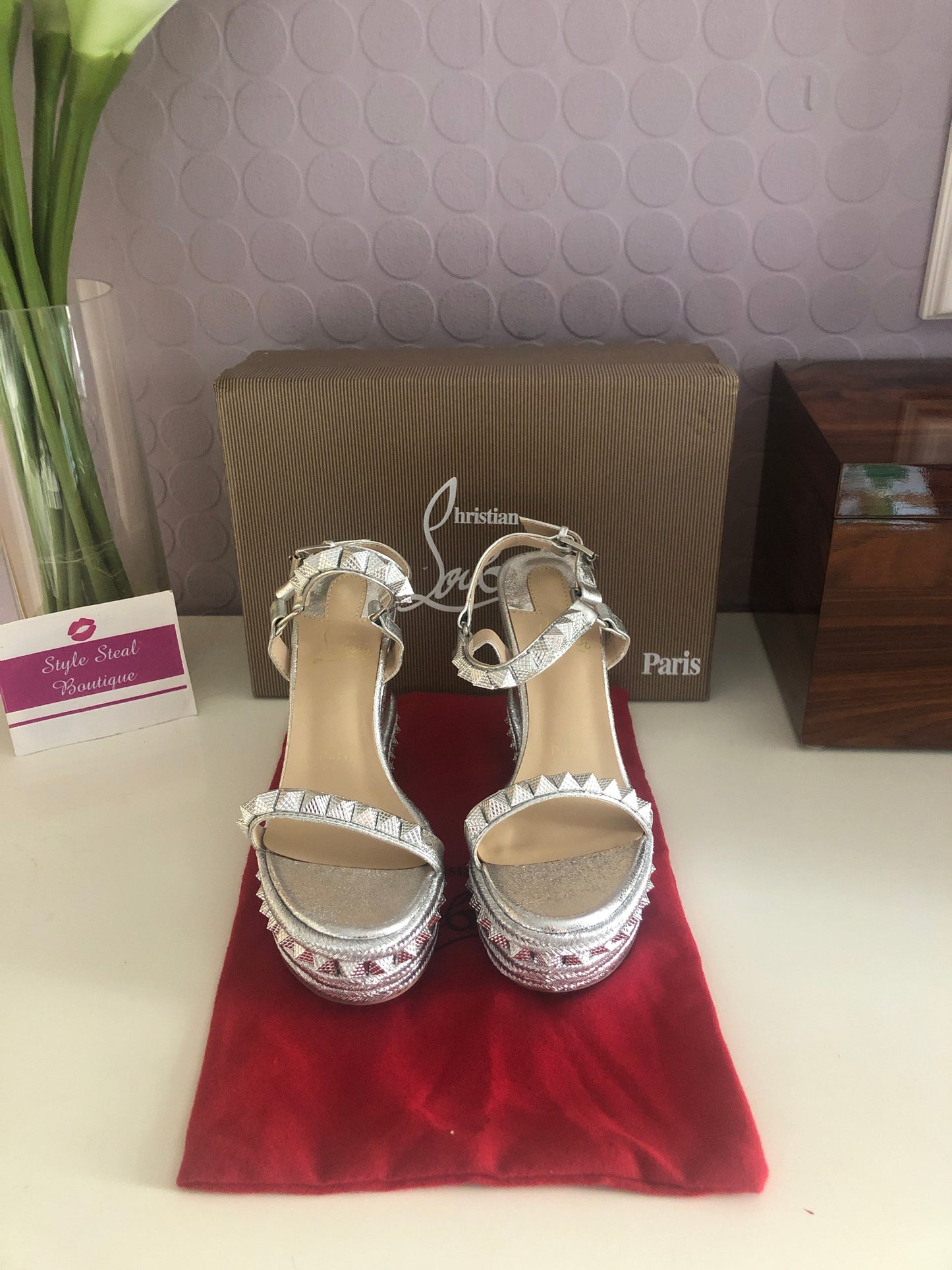 Stud Wedges