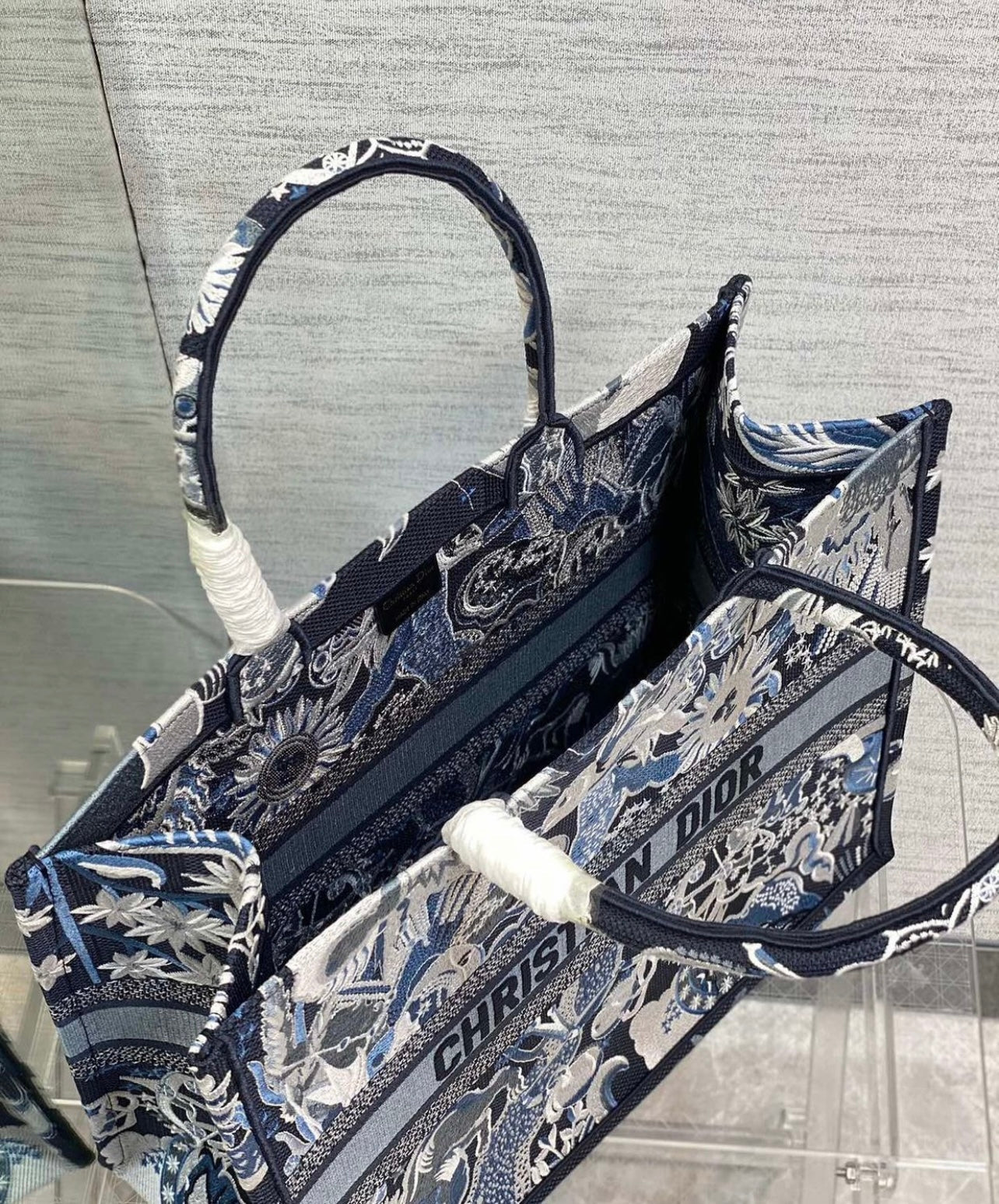 Medium Book Tote