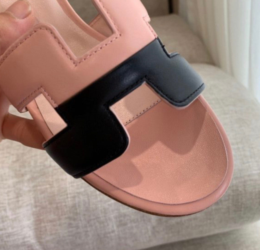 Oran Split Sandals