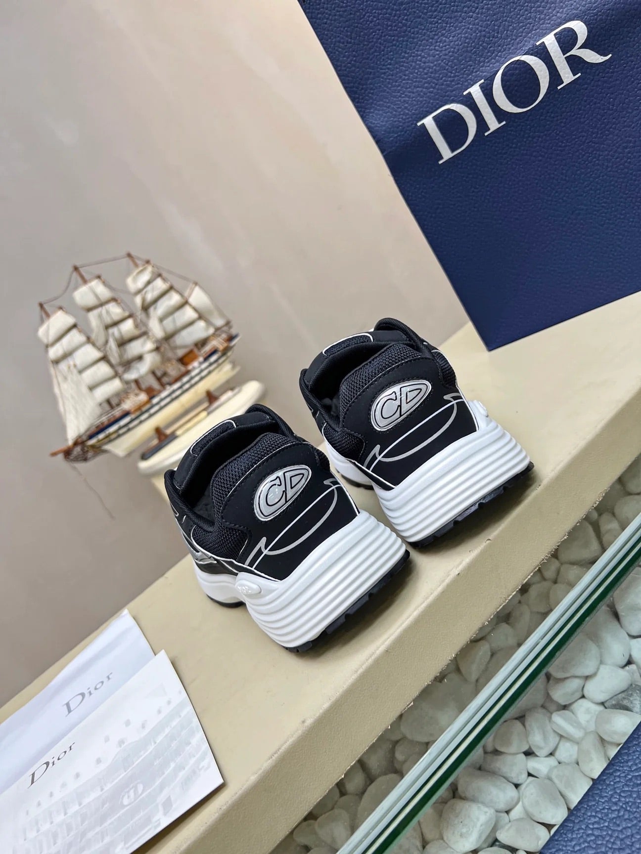 B30 Sneaker