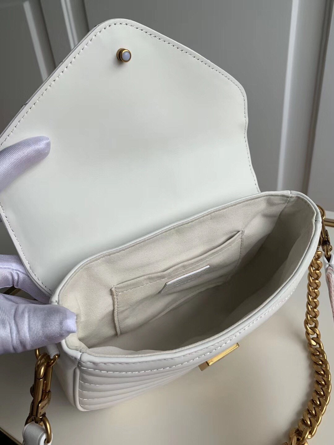 New Wave Pochette