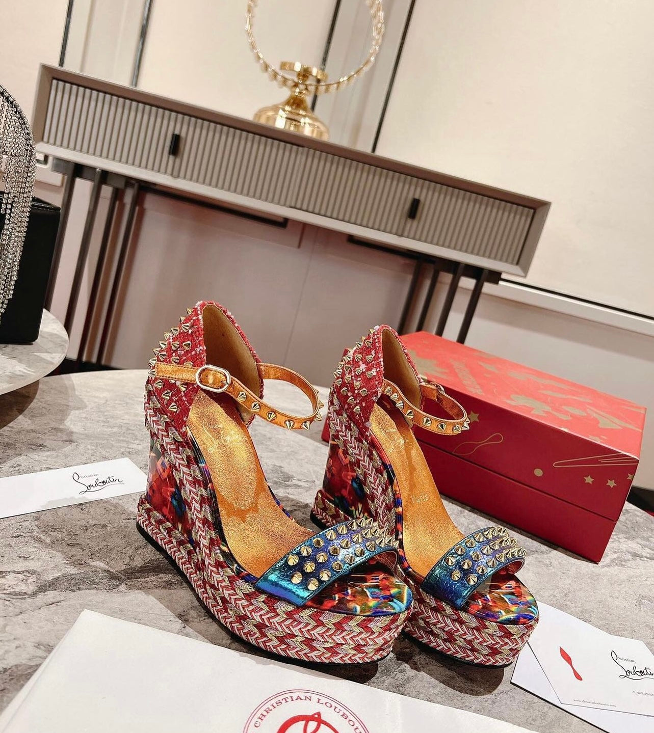 Madmonica Wedges