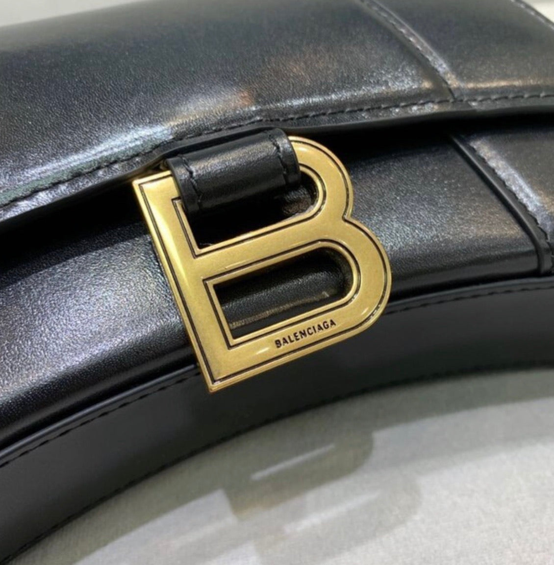 Hourglass Belt Bag