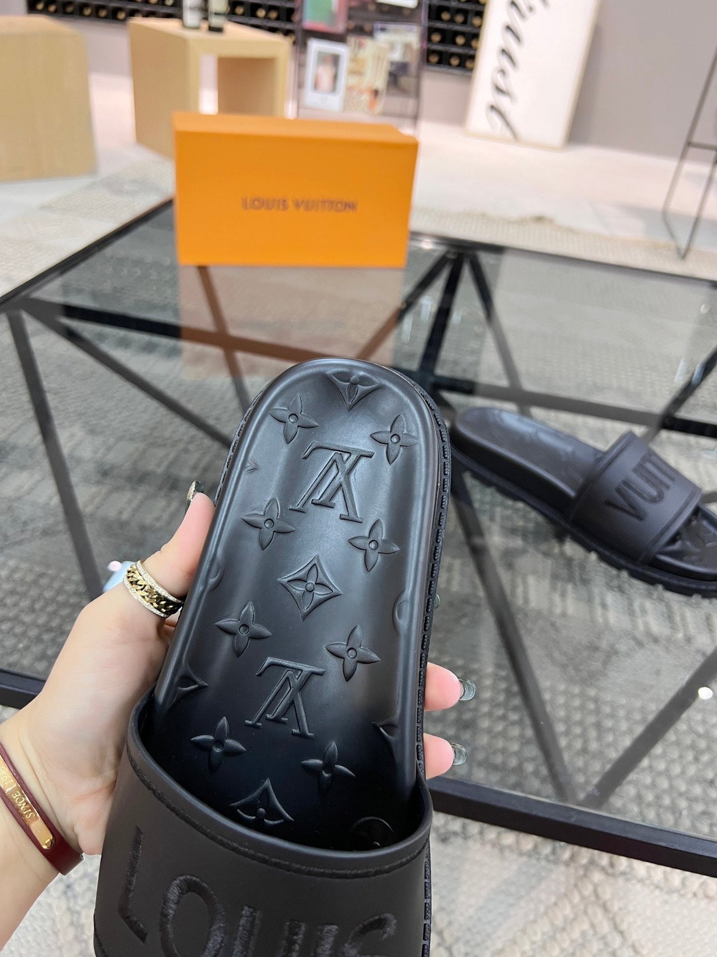 Logo Slides