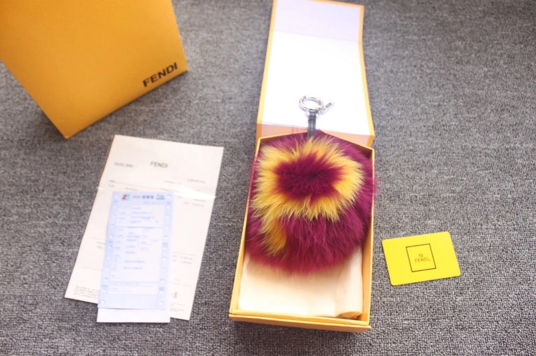 Initials Fur Pom