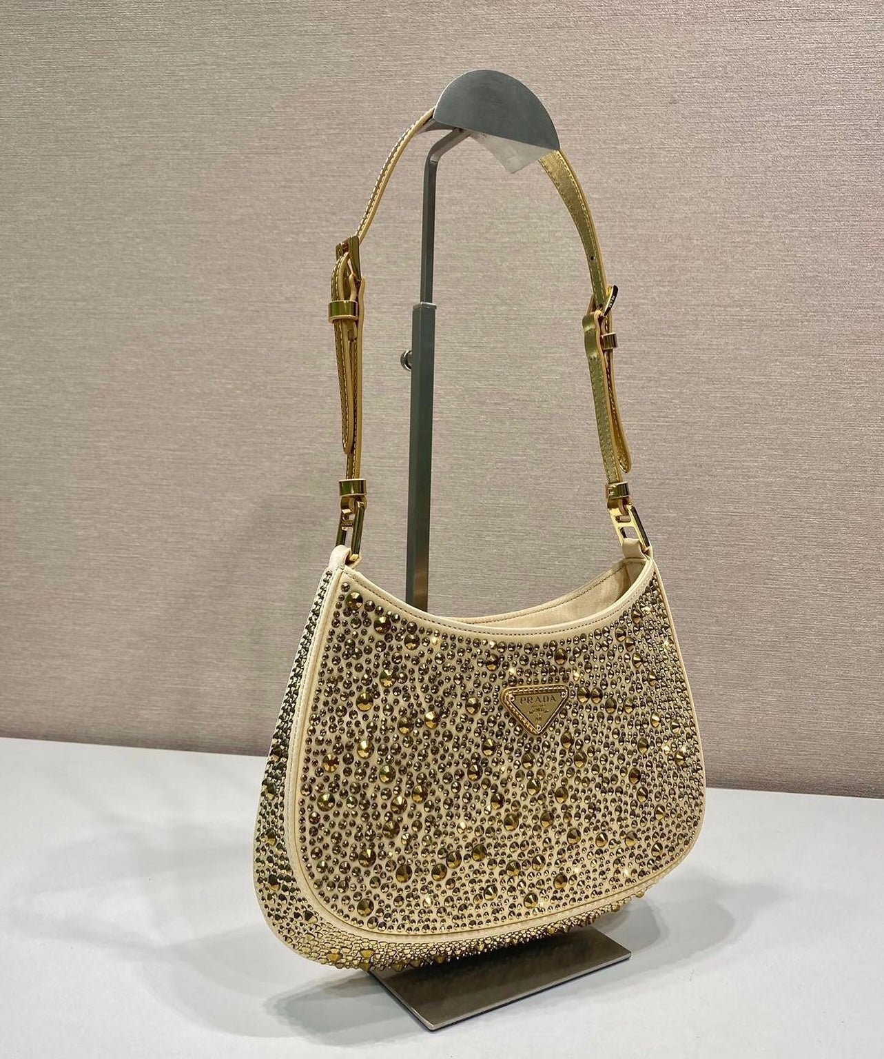 Cleo Crystal