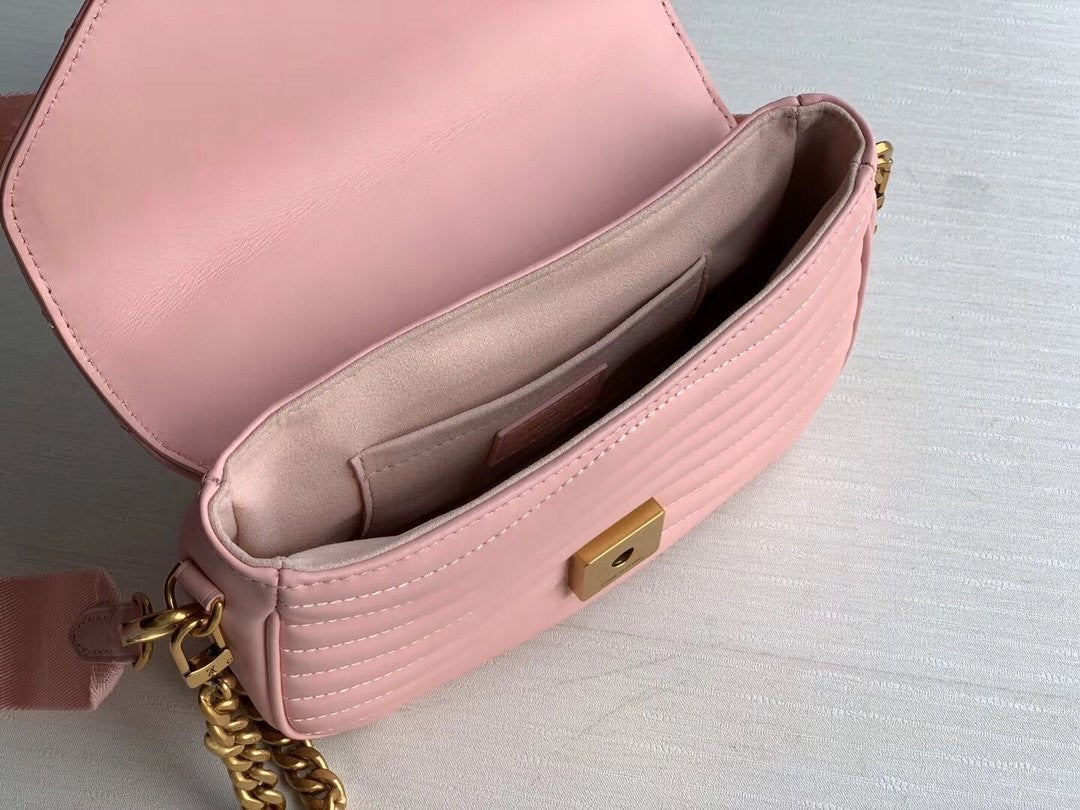 New Wave Pochette