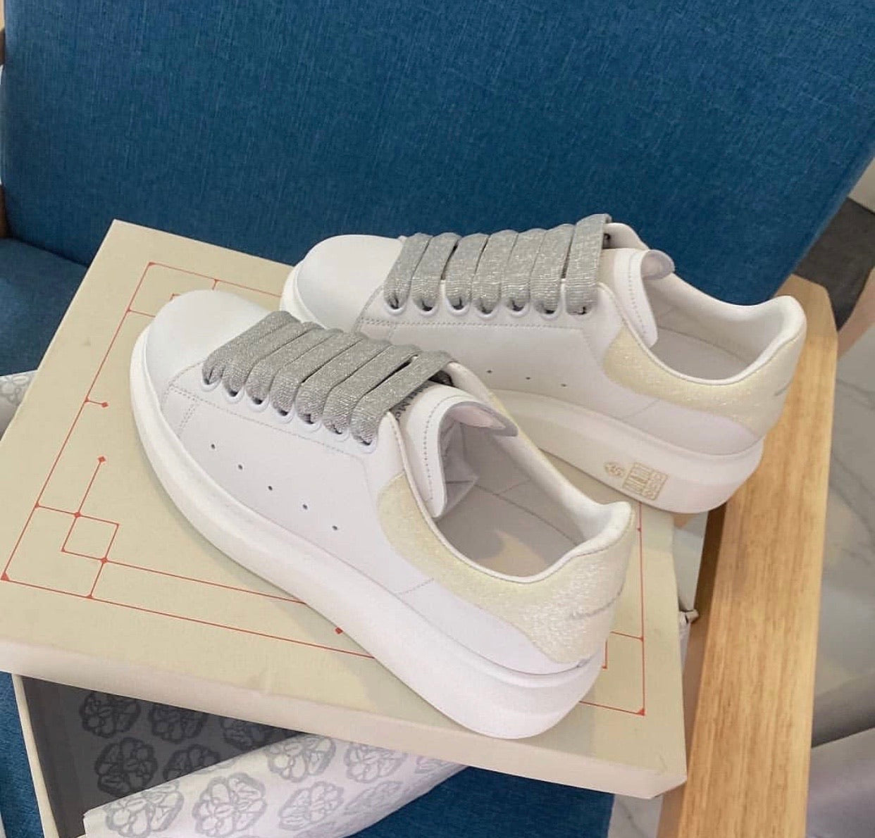Oversized Sneaker