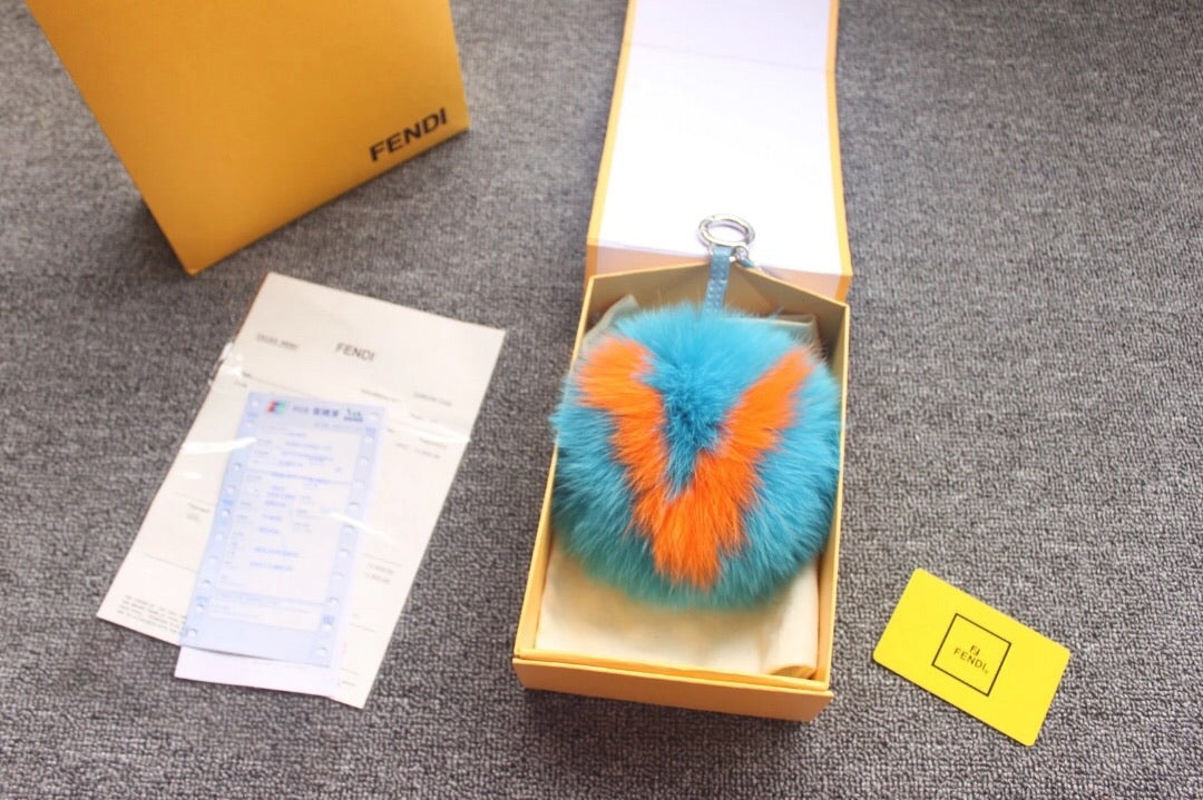 Initials Fur Pom