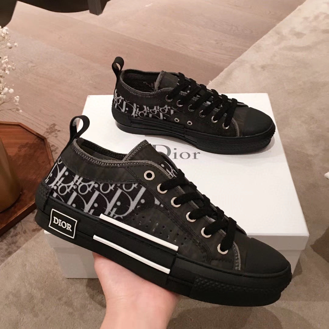 B23 Oblique Black Sneaker